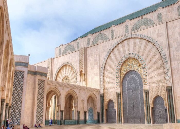 Guided tour from Marrakech to Casablanca